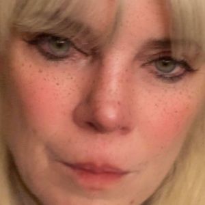 Meet your Posher, Dana